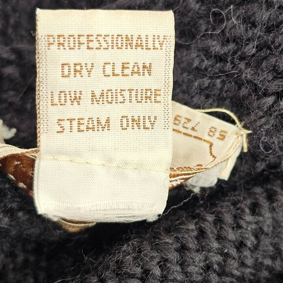 Tricots St Raphael Hand Knit Black Wool Cardigan Womens M Fitted Sweater VTG 80s - Picture 10 of 10